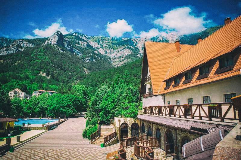 отель «Поляна сказок» в Ялте, Крым