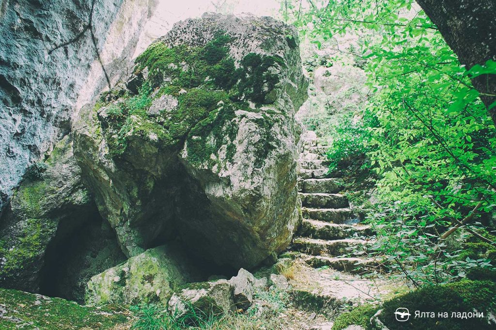 Массандровский грот в Крыму