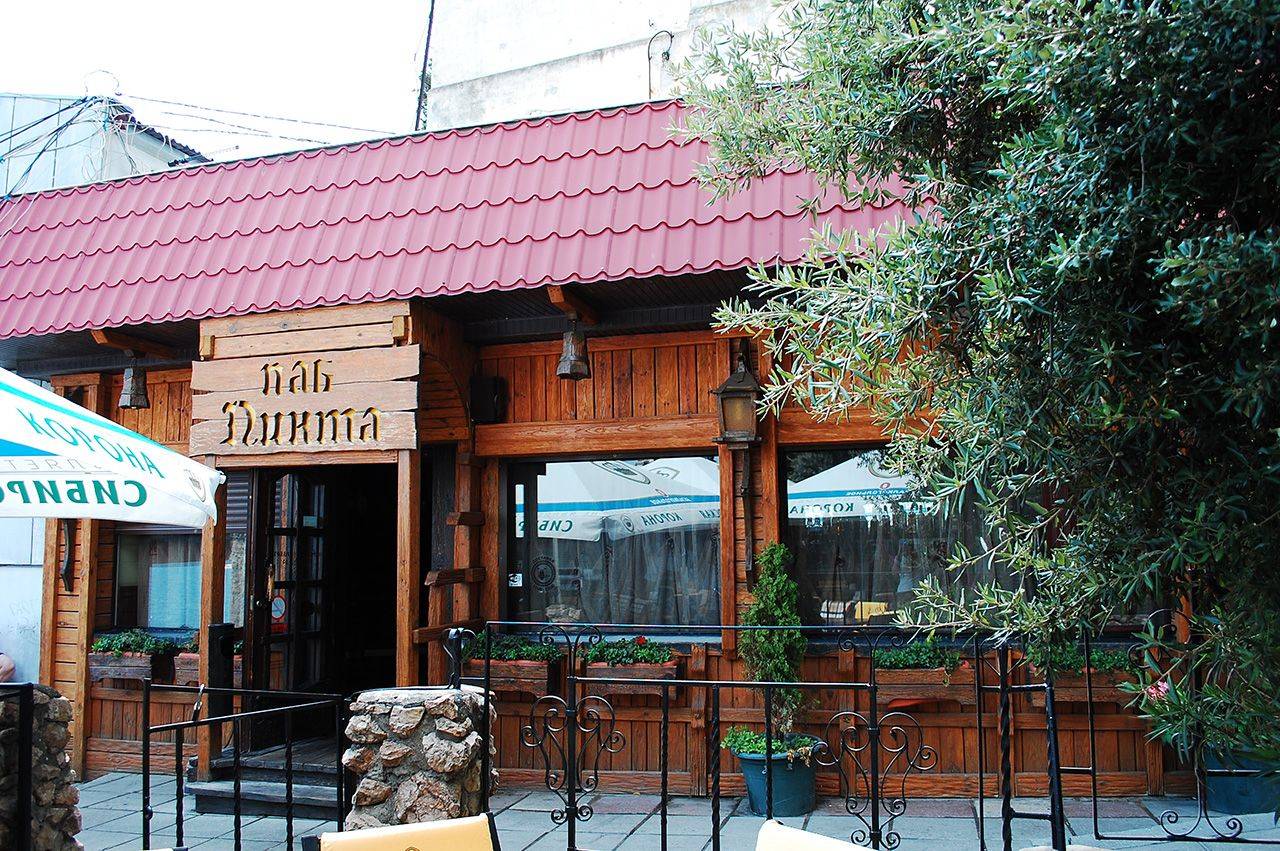 Паб «Пинта» в Крыму