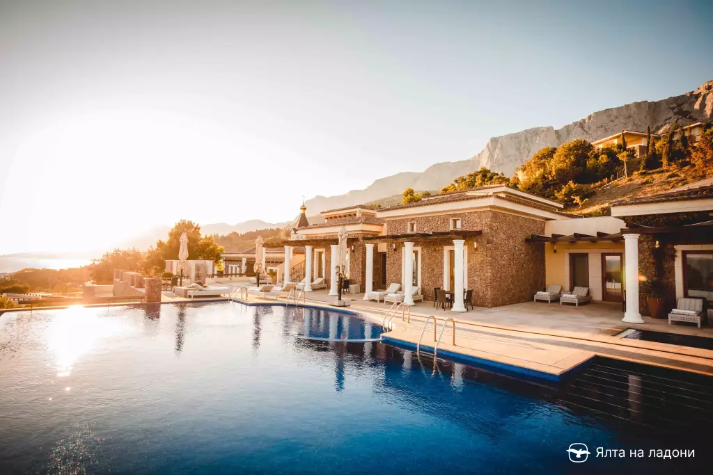 Отель Крымский Бриз Hotel & Villas 5* в Крыму