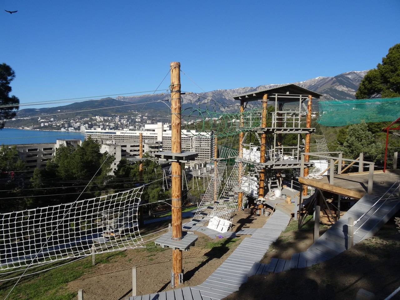 Верёвочный парк «Лень в Пень» в Ялте