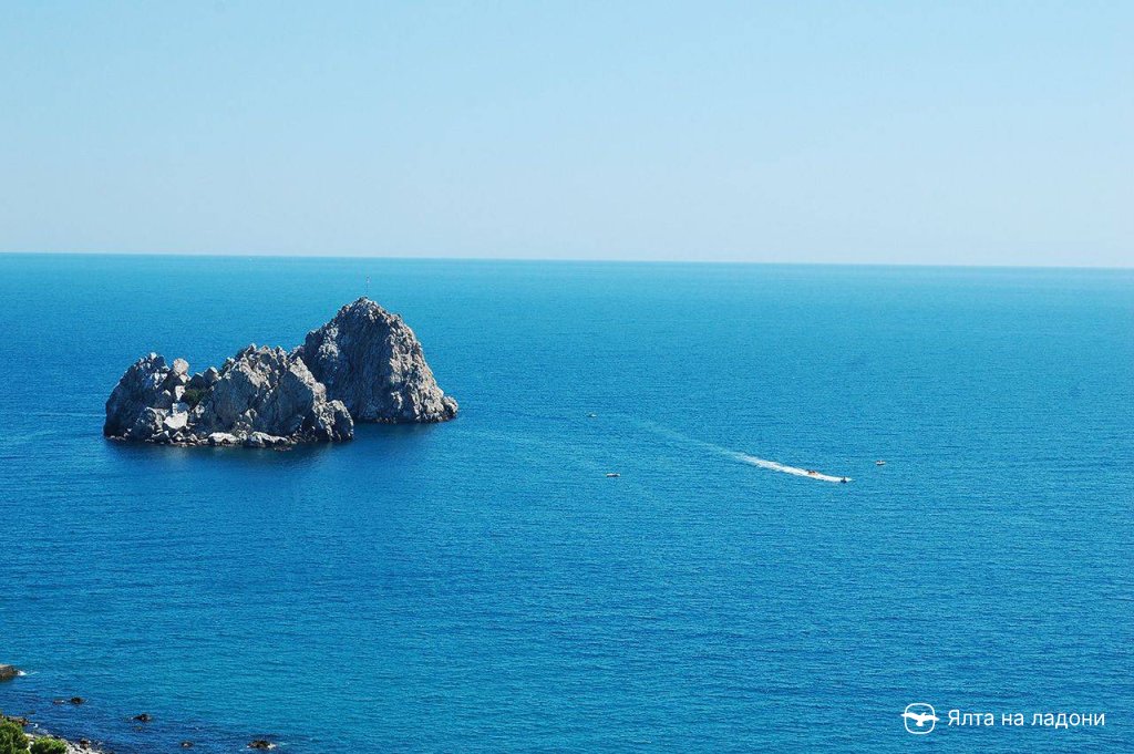 Скалы Адалары в Крыму